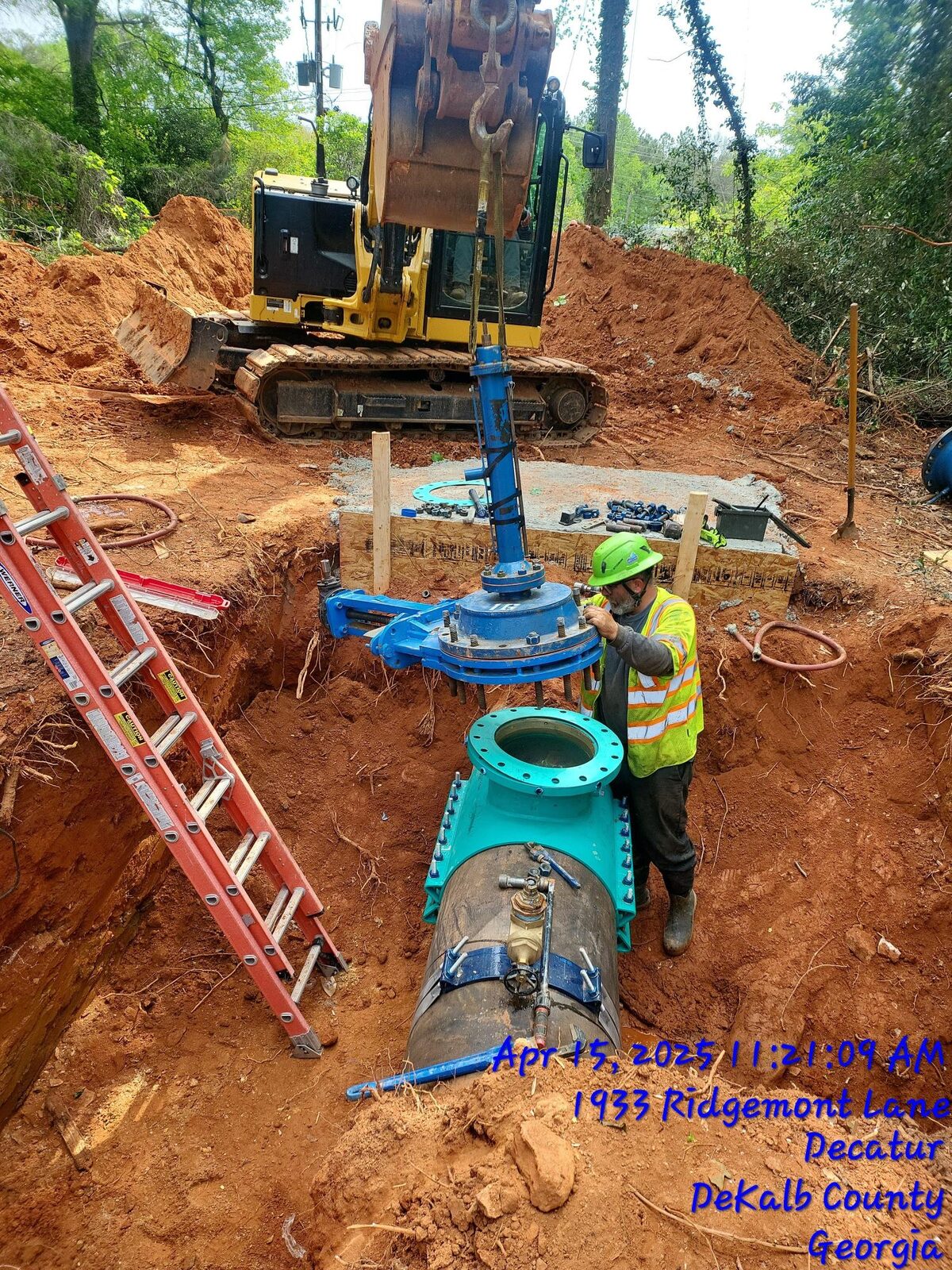 Insertion valve installation, 11:21 AM (2025-04-15).