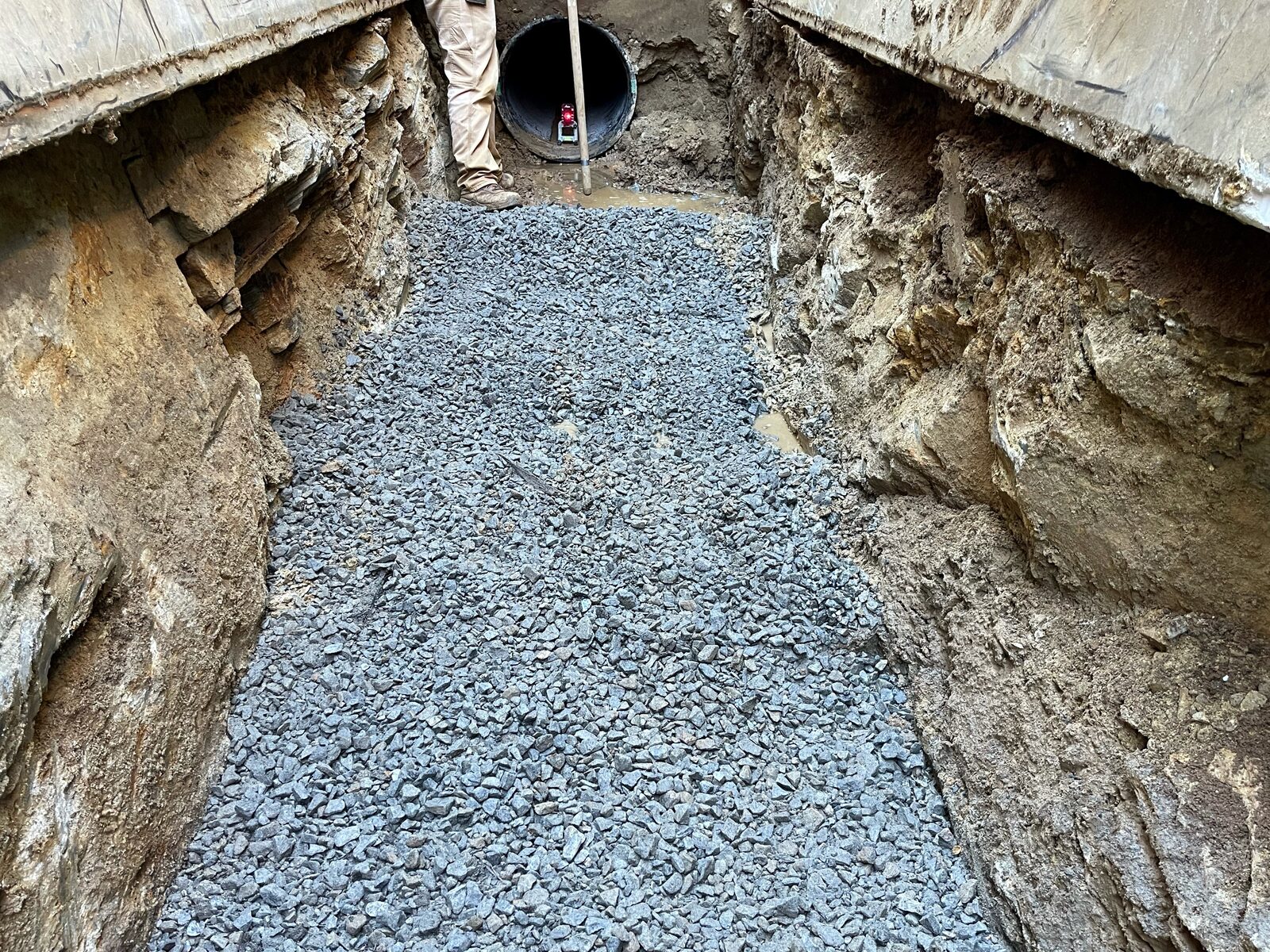 Sewer pipe elevation leveling, second pass (GSRR project, 2021-09-24).