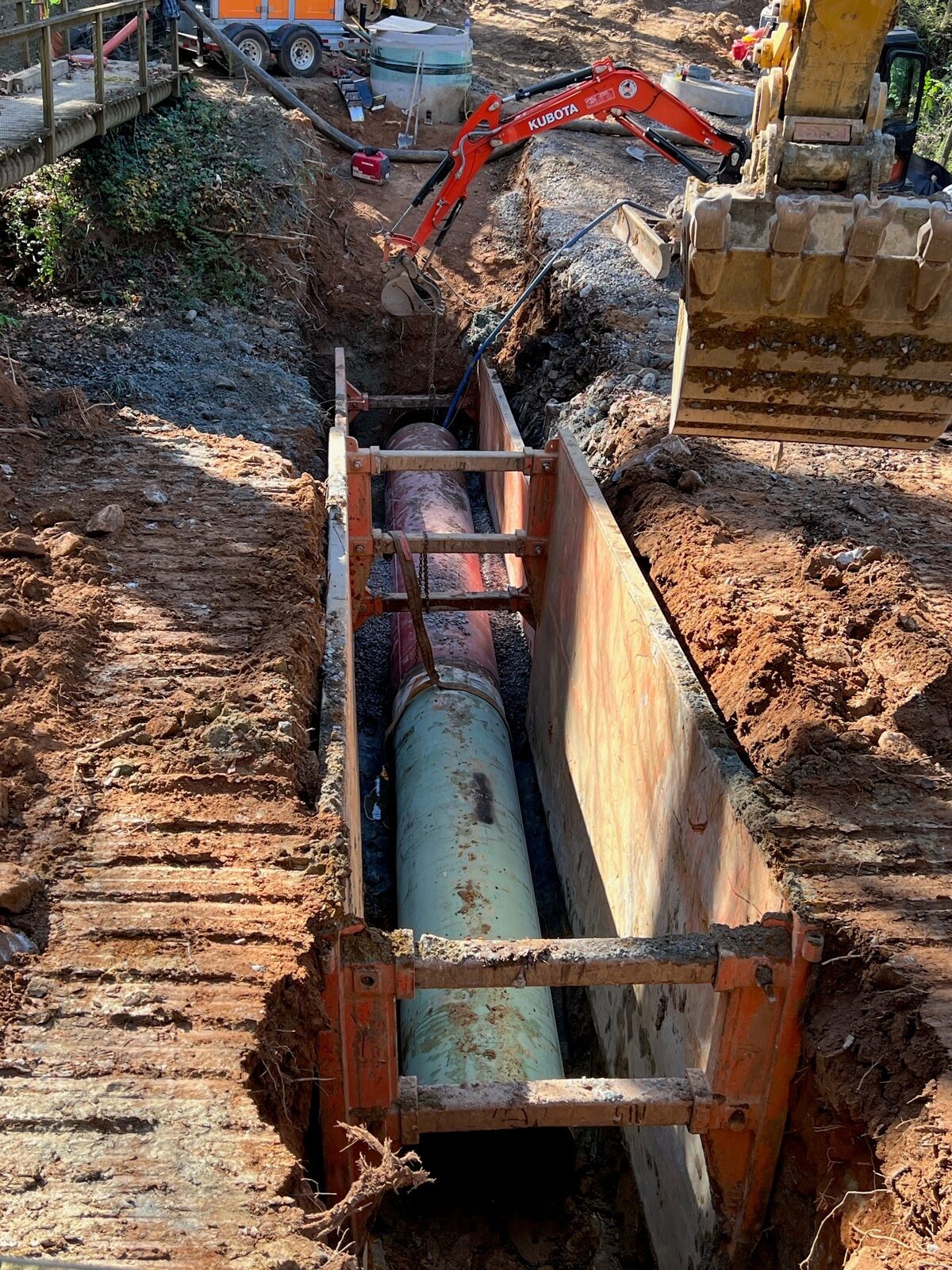 Steel casing installation for sewer crossing (GSRR project).